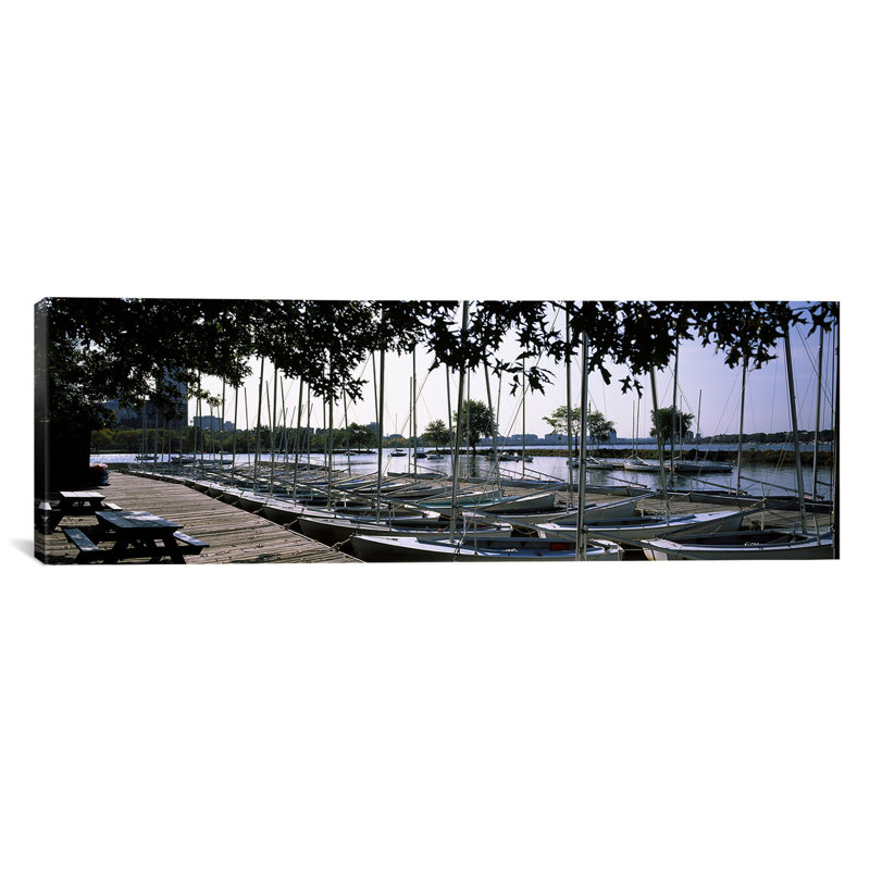 Bateau panoramique amarré à un quai, Charles River, Boston, comté de Suffolk, Massachusetts, reproduction de photo sur toile
