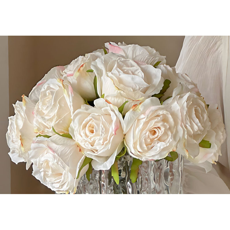 Arrangement de roses, Blanc