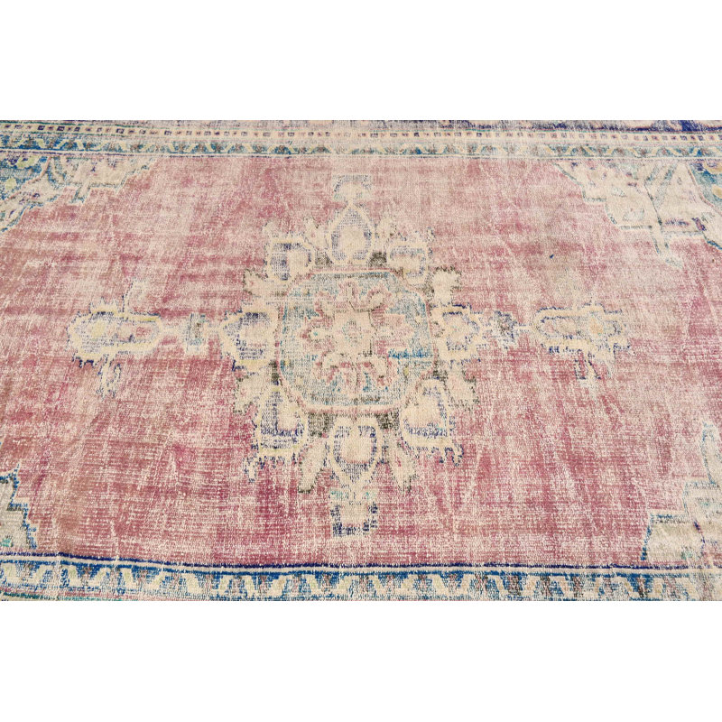 Tapis turc rétro rose et bleu pour un décor de salon bohémien et une idée de cadeau unique