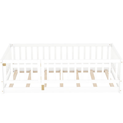 Lit simple blanc avec clôture et porte - Fabrication de lattes de plancher en bois de pin, pour