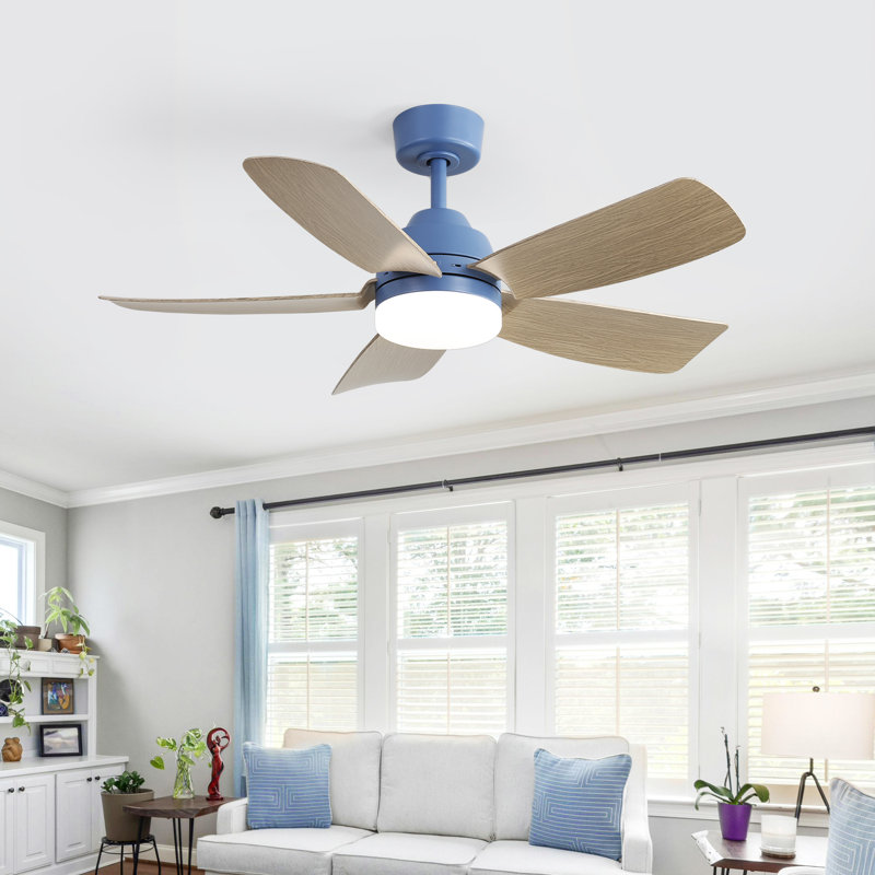 Ventilateur de plafond 42 po à 5 pales bleu foncé moderne avec lumière, télécommande à six vitesses, moteur à courant continu silencieux