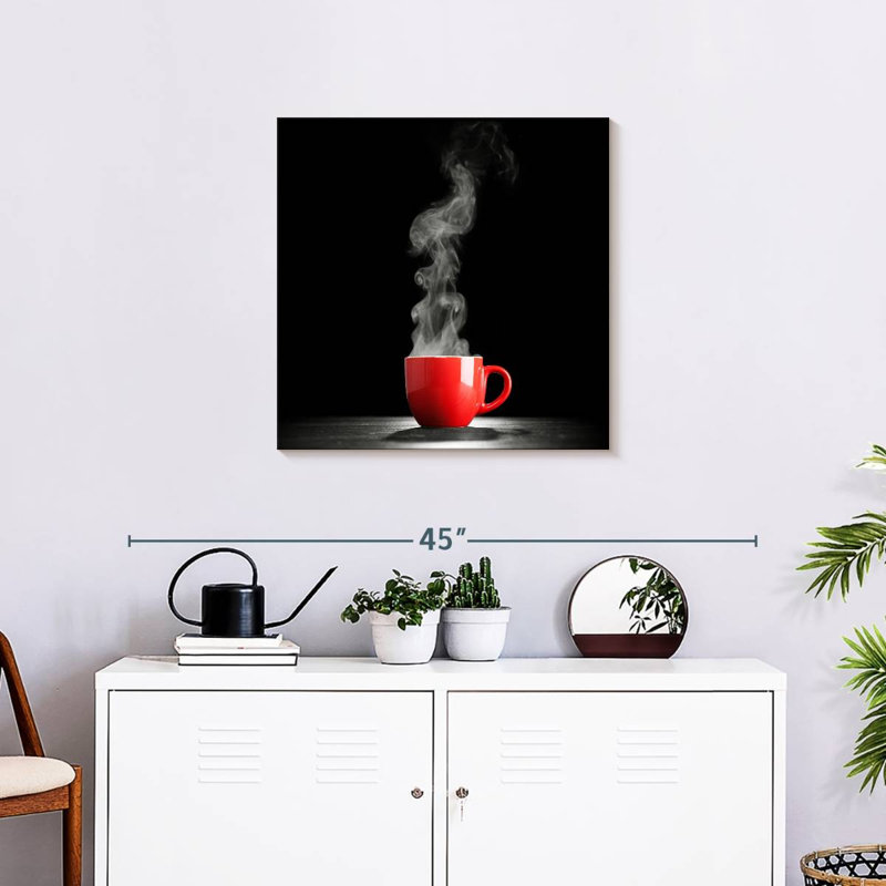 Yarlin fumant une tasse de café, H 24 po x l 24 po