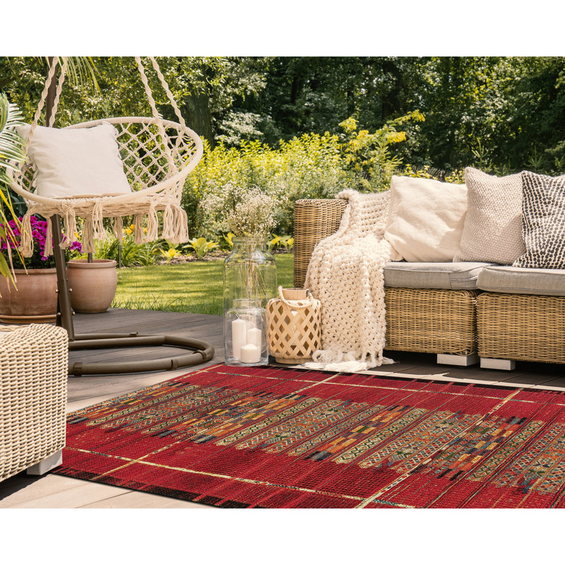 Tapis intérieur / extérieur rouge Sesena, Rectangle 6 pi 6 po x 9 pi 4 po