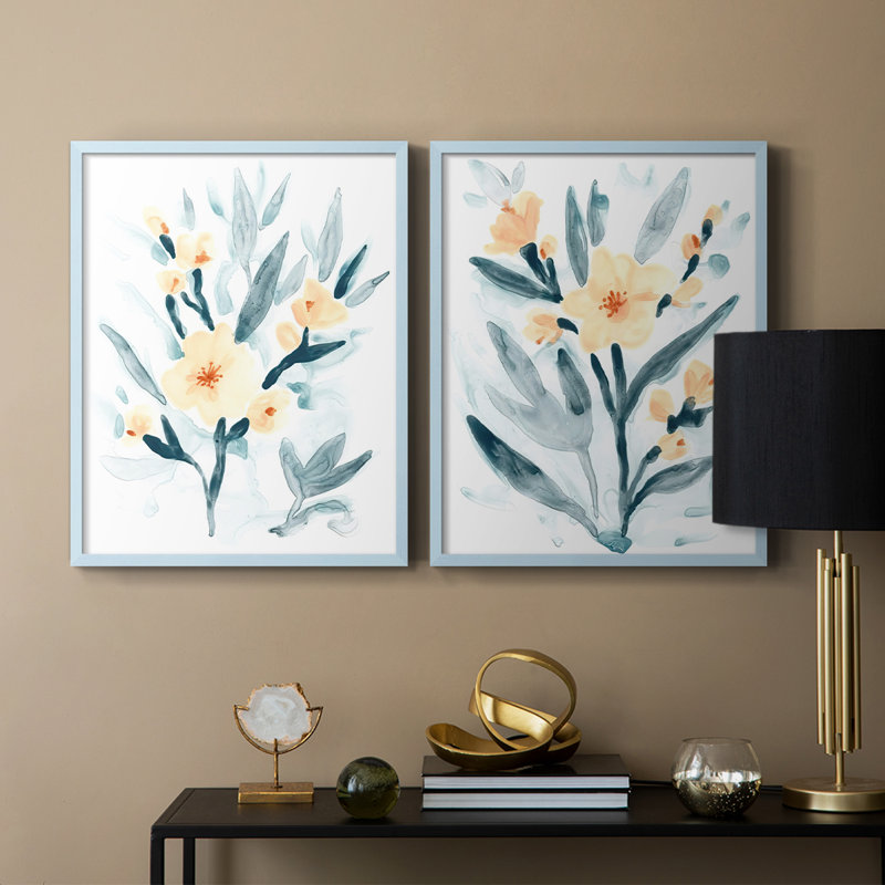«Indigo & Blush Bouquet I», reproduction encadrée de qualité supérieure - prête à être accrochée - aucun clou requis - aucun clou requis