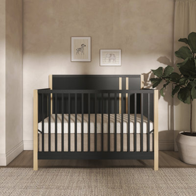 Lit de bébé convertible Kumar en noir mat rétro, certifié Jpma & Greenguard Gold, fabriqué avec du bois de pin néo-zélandais durable