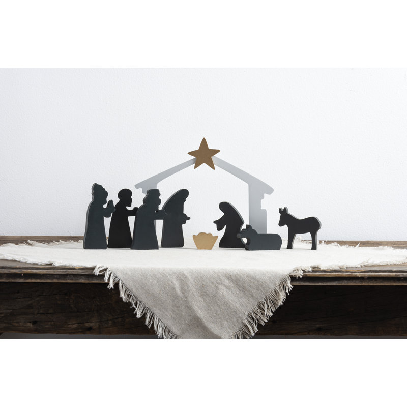 Ensemble de 9 figurines de la Nativité