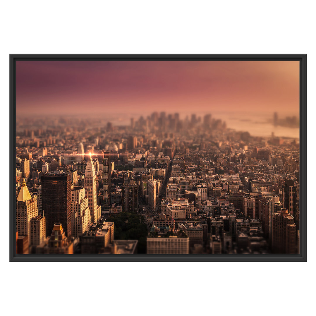 Gerahmtes Wandbild New York City bei Sonnenuntergang