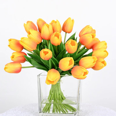 Arrangement floral tulipe artificielle dans un vase, longue tige artificielle avec de l'eau artificielle pour les centres de table de salle à manger, décoration de fête de mariage à l'intérieur