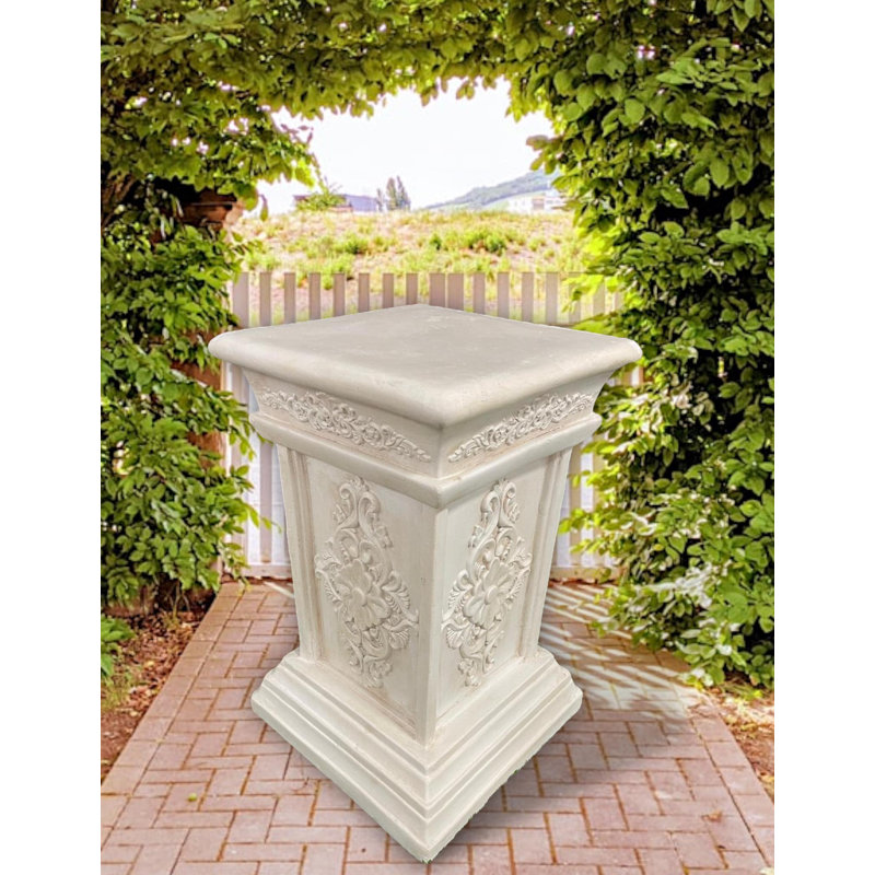 Nesrine Concrete Pedestal