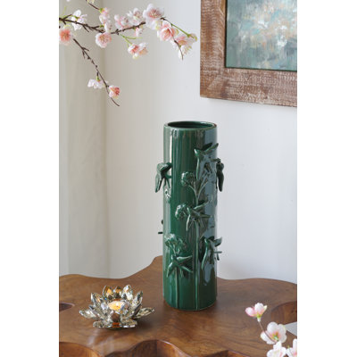 Grand vase en céramique vert D5,7 x 14,8 po avec des oiseaux et des vignes sculptés