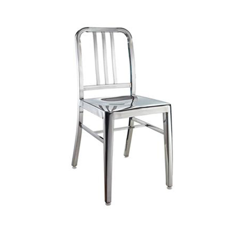 Chaise d'appoint à dossier à lattes Dredi, Poli