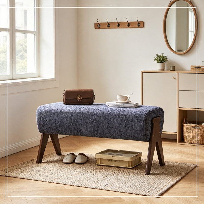 Chenille Lakehurst avec pieds en bois robuste, Bleu