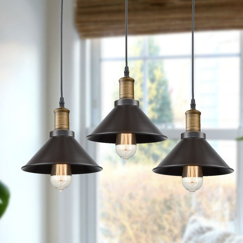 Luminaire suspendu conique unique à 3 lumières Muniz