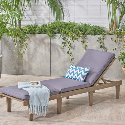Élégant fauteuil de jardin en bois avec coussin - Ajoutez du confort à votre mobilier de jardin gris foncé fait à la main
