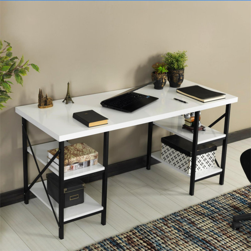 Bureau d'écriture et d'ordinateur, Blanc