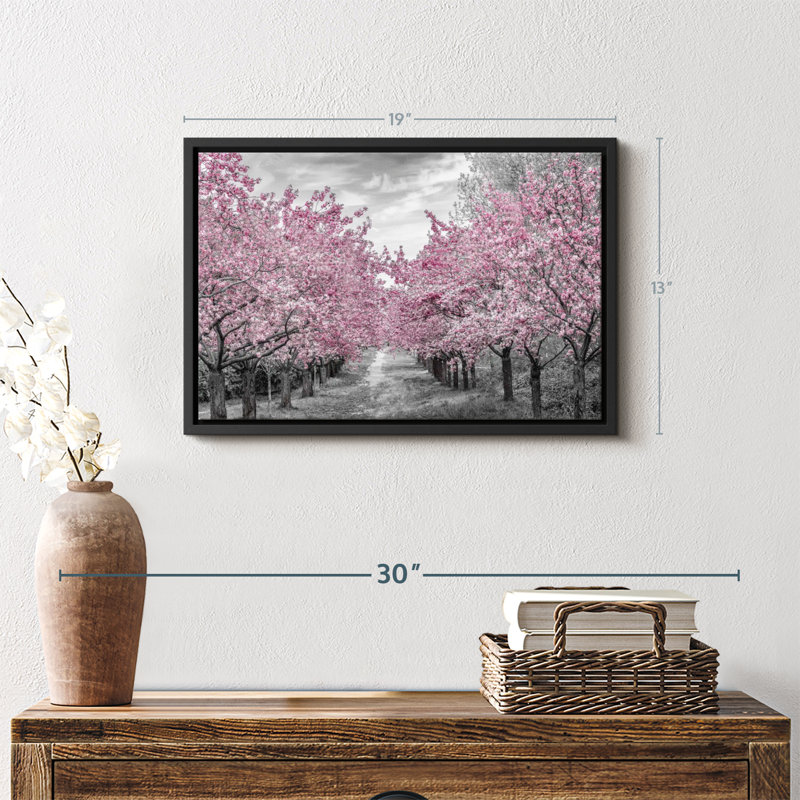 Impression sur toile Charmant Cherry Blossom Alley, H 13 po x l 19 po