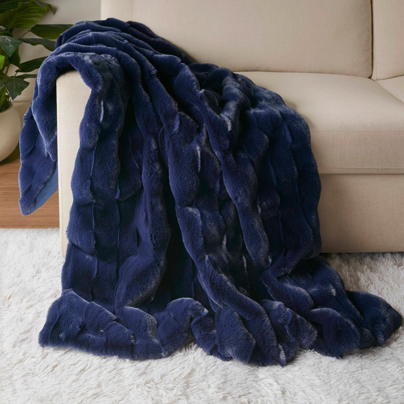 1 jeté en fausse fourrure bleu marine Vivienne, Marine