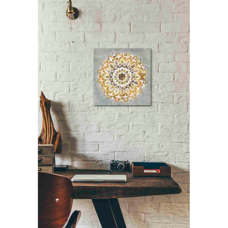 «Mandala Delight II Yellow Grey» par Danhui Nai, art mural sur toile, H 12 po x l 12 po x P 0,75 po