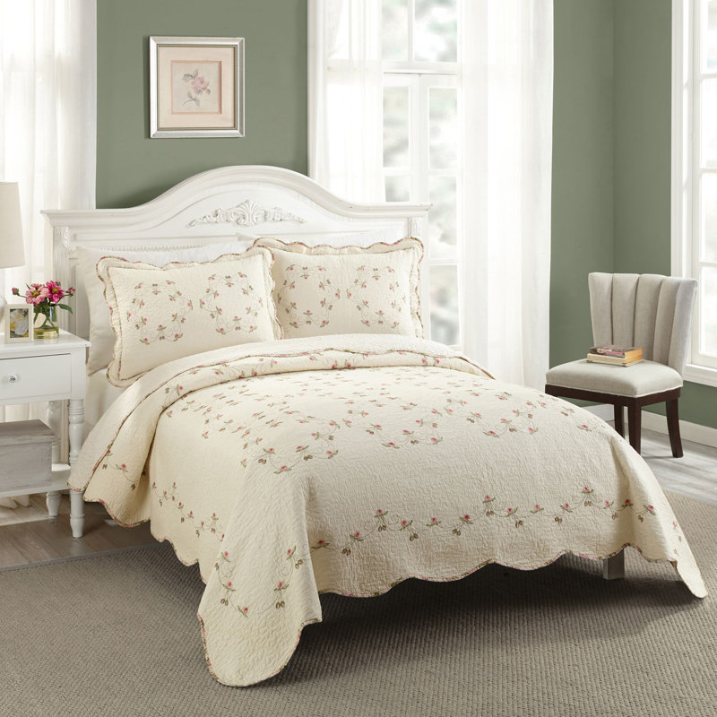 Twin Pink Cotton Embroidered Quilt Set with Scalloped Edges