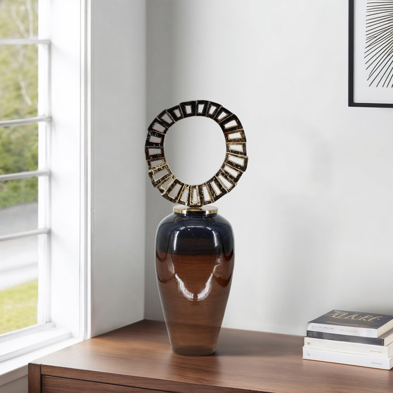 Pot décoratif en verre et en métal avec décor sculptural en aluminium, H 35 po x l 14 po x P 11 po