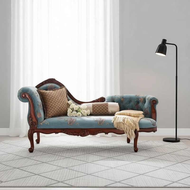Chaise longue rétro en bois sculpté