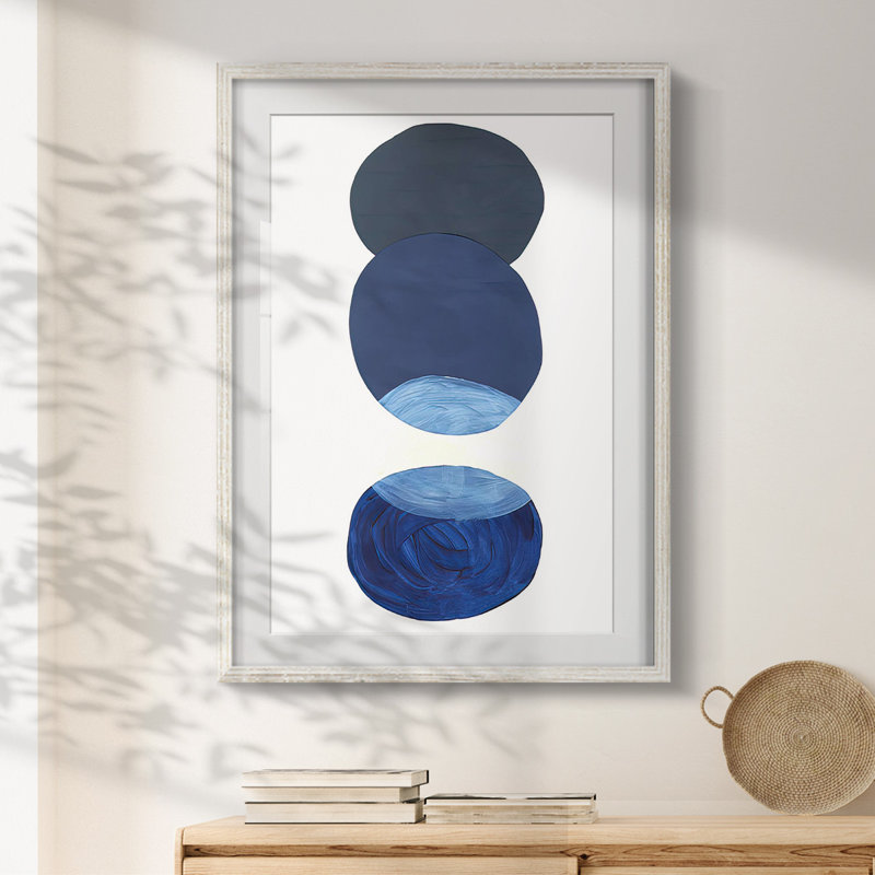 Ultramarine Orbs IV - Impression encadrée, H 28,5 po x l 20,5 po, Blanc