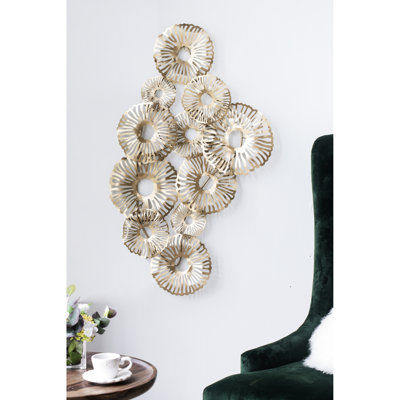 Présentoir mural lumineux en fer doré - rehausse les accents dorés Beachy Living, 24 x 2 x 42 po, pour des intérieurs élégants