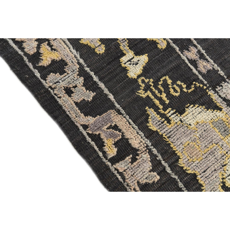 Tapis noir Nemec