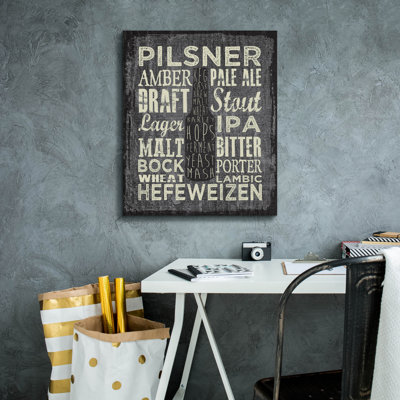  «Beer Sign 3» par Erin Clark, art mural sur toile, 40 po x 54 po