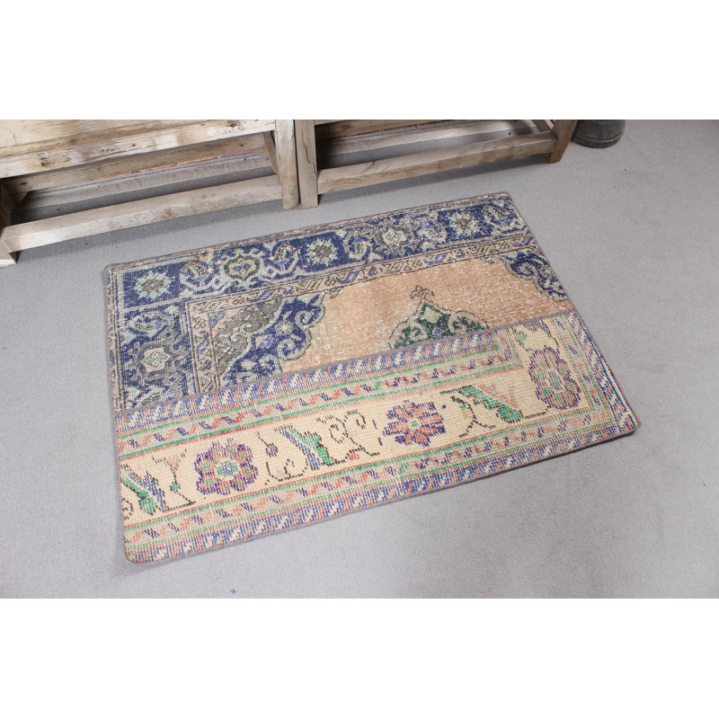 Tapis rétro vintage en patchwork de style traditionnel, idéal pour le salon et la chambre à coucher