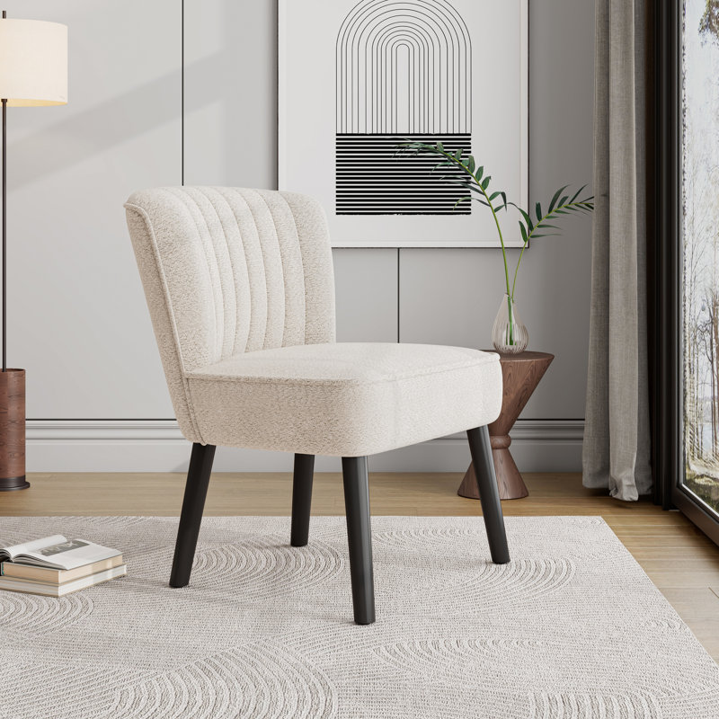 Chaise, option blanche - Élégante pour les petits espaces avec chaise de construction en construction compacte enneigée