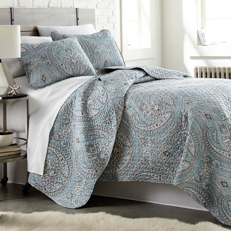 Pure Melody Oversized Light-weight Paisley Quilt Set with matching shams, King Quilt + 2 King Shams, Aqua blue