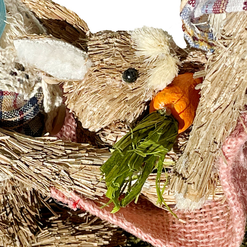 Figurine paille lapin de Pâques
