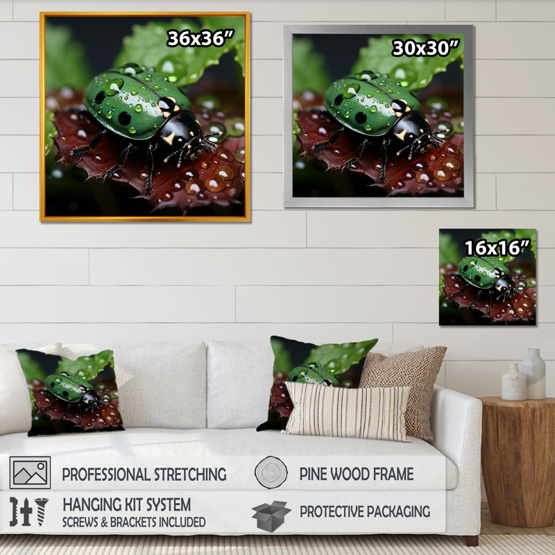 «Enchanted Ladybug Forest» sur toile, H 36 po x l 36 po x P 1,5 po, Cadre simple argenté