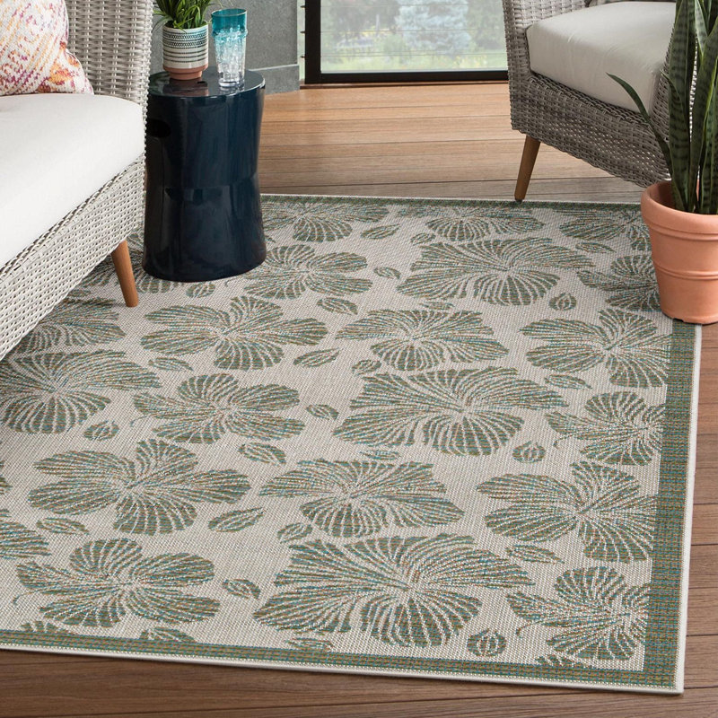 Floral Indoor / Outdoor Rug, Rectangle 4'1" x 6'1"