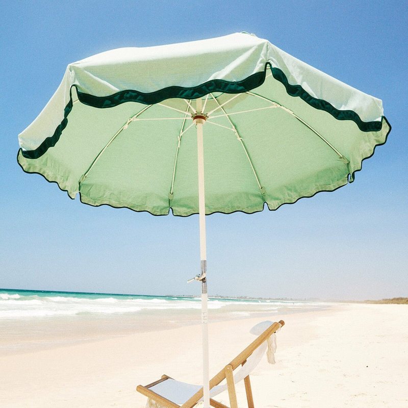 Club Umbrella, Rivie Green