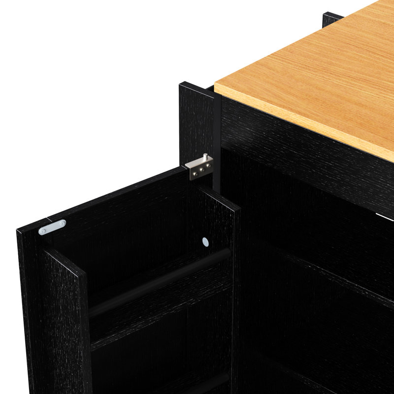 Îlot de cuisine avec table de salle à manger extensible de 27,6 po, chariot de rangement de 74,8 po, 3 tiroirs, prise de courant, support à épices, armoire à 2 portes, roulettes sur 7 roulettes, noir, matériau, îlot à tablettes réglables, extensible