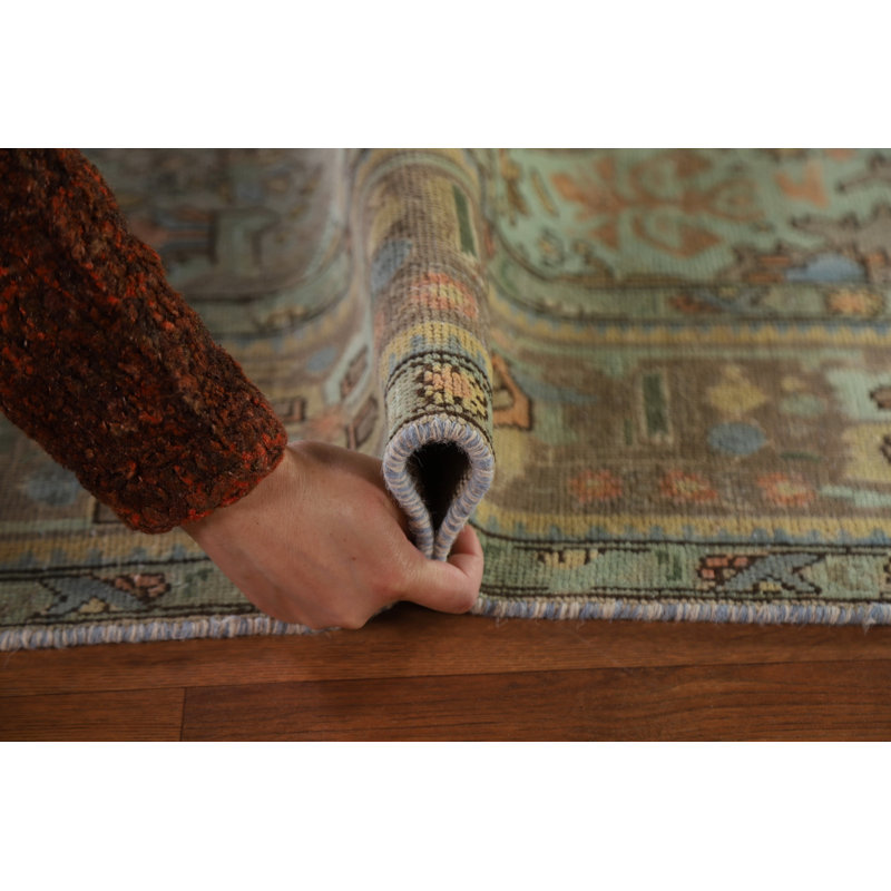 Tapis gris unique en laine noué à la main de style années 1970 de 6 pi 9 po x 9 pi 8 po Siria