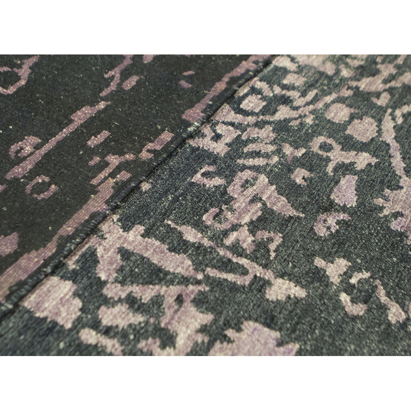 Neo Villa Oriental Area Rug in Green