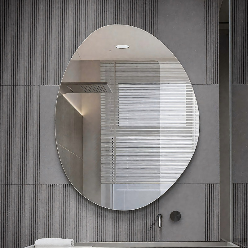 Miroir mural asymétrique pour salle de bain