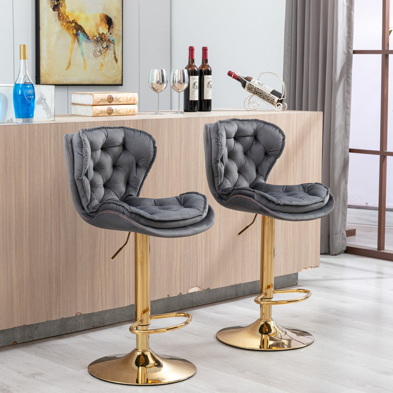 2 tabourets de bar, siège en velours gris, repose-pieds et base, hauteur réglable par levage mécanique, deux tabourets dorés de style pieds dorés, et levage à hauteur variable, + orné