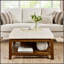 Grande table basse avec repose-pieds rembourré en lin capitonné avec tablette en bois de hêtre, parfaite pour le rangement et la décoration classique.