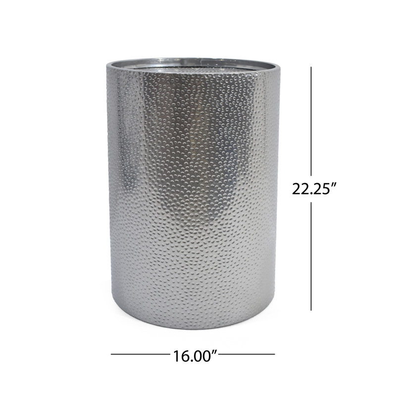 Table d'appoint en métal