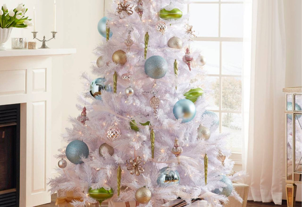 Ornaments & Tree Décor