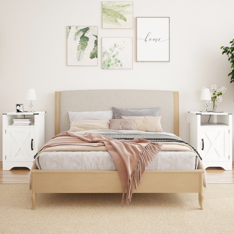 Table de bout blanche rustique avec prises électriques. Conception. Ul Charging. Rangement généreux. Construire. Assemblage facile. 16,2 po de profondeur x largeur 25,48 po de hauteur. Table de chevet de poids 55,67 lb. .