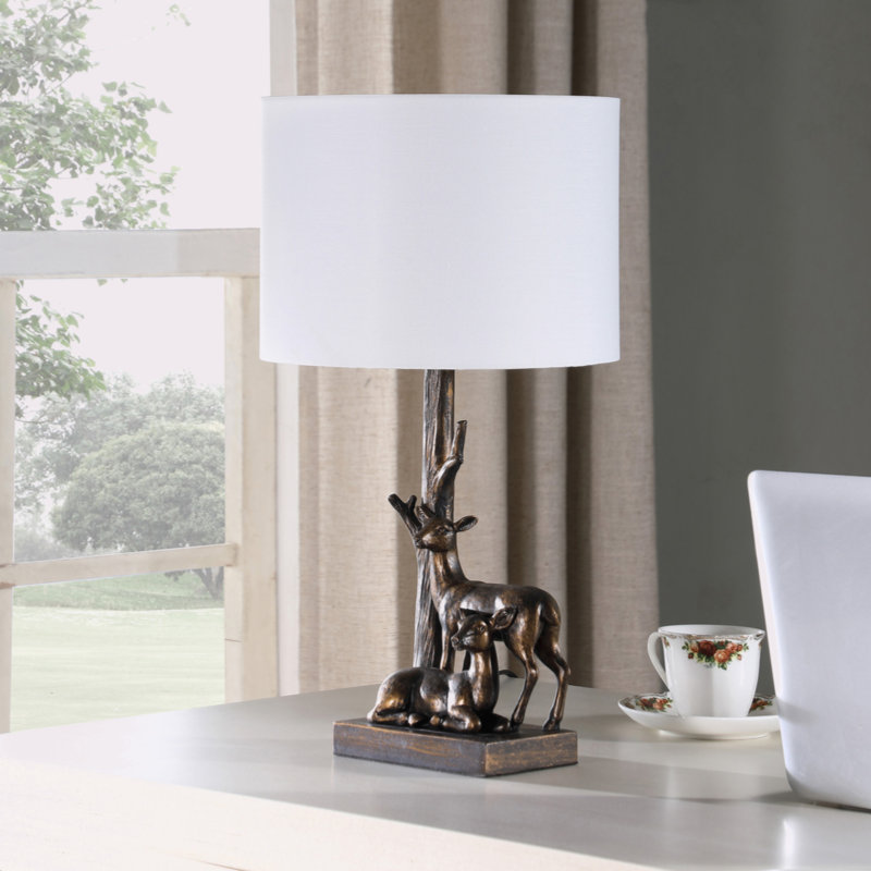 Lampe de table en polyrésine 19,75 po Capreolus