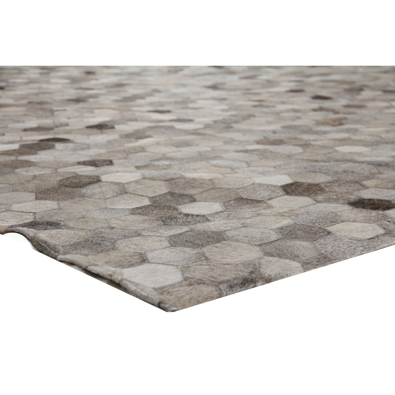 Natural Hide Cowhide Geometric Area Rug in Gray/Beige/Brown, Rectangle 5' x 8'