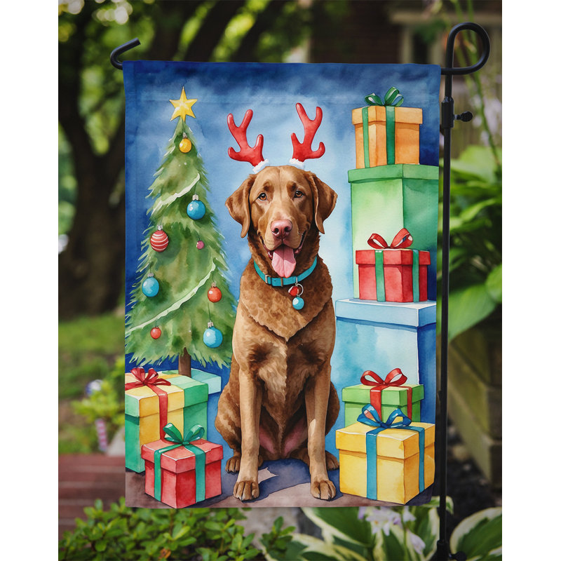 Drapeau de Noël renne de jardin, Retriever de la Baie de Chesapeake