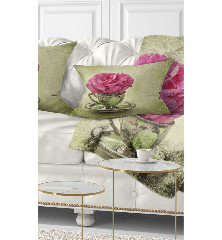 Coussin lombaire en fleur et soucoupe