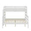Lit simple superposé au-dessus d'un grand lit simple avec échelle-507903582